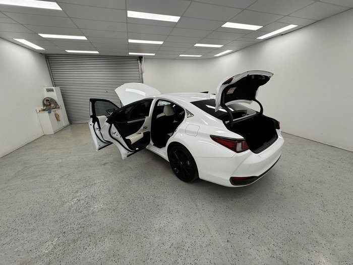 2022 Lexus ES 300h F Sport AXZH10R White Nova
