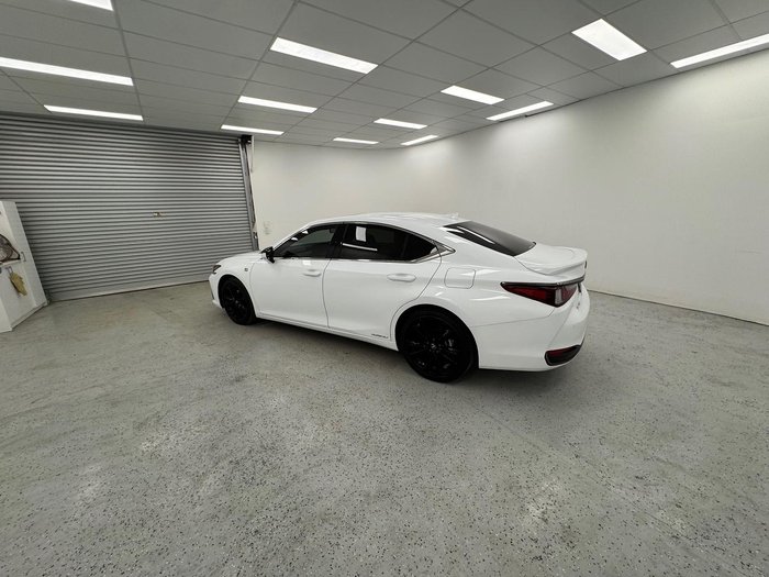 2022 Lexus ES 300h F Sport AXZH10R White Nova