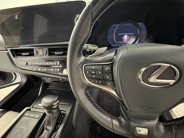 2022 Lexus ES 300h F Sport AXZH10R White Nova