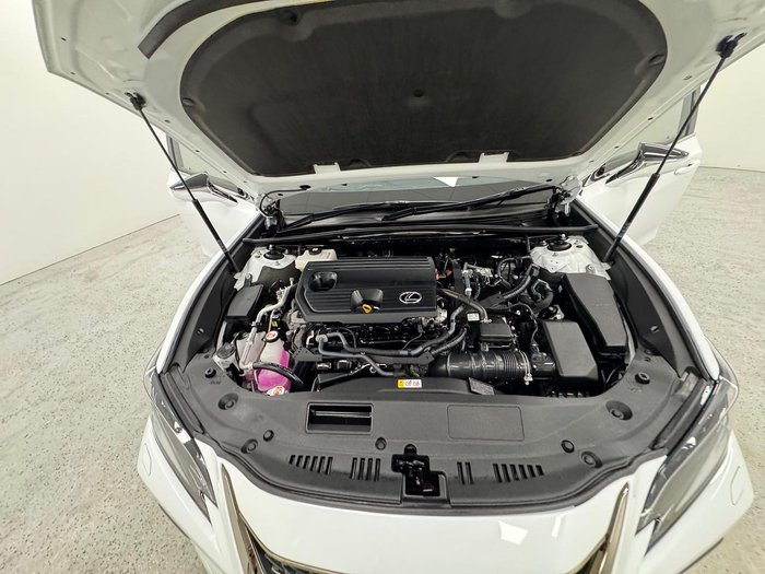 2022 Lexus ES 300h F Sport AXZH10R White Nova