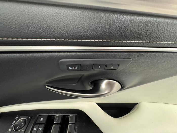 2022 Lexus ES 300h F Sport AXZH10R White Nova