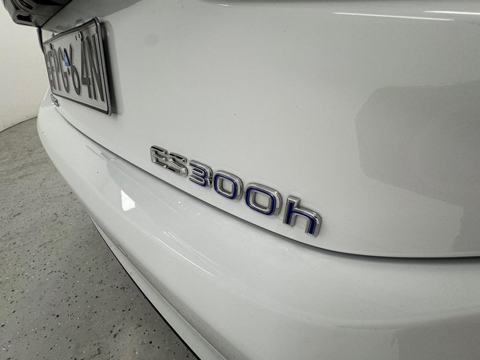 2022 Lexus ES 300h F Sport AXZH10R White Nova