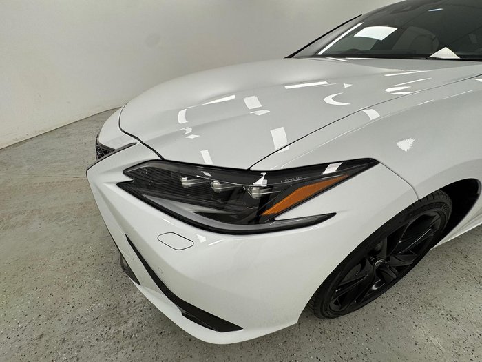 2022 Lexus ES 300h F Sport AXZH10R White Nova