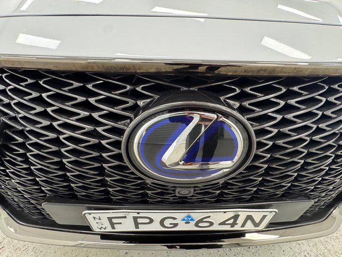 2022 Lexus ES 300h F Sport AXZH10R White Nova
