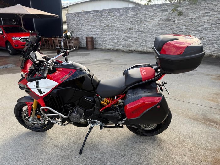 2022 Ducati Multistrada V4 Pikes Peak Multistrada Red