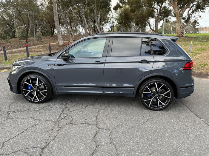 2022 Volkswagen Tiguan R Grid Edition