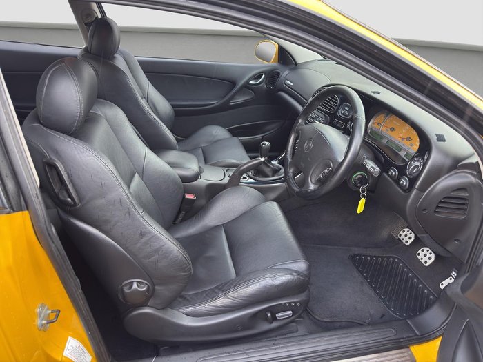 2002 Holden Monaro CV8
