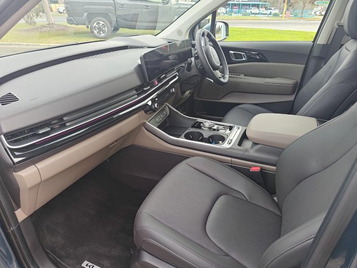 2024 Kia Carnival GT-Line HEV