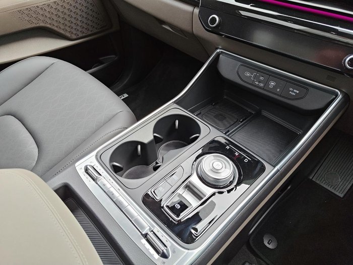 2024 Kia Carnival GT-Line HEV