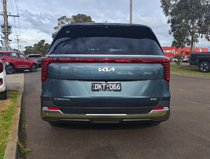 2024 Kia Carnival GT-Line HEV