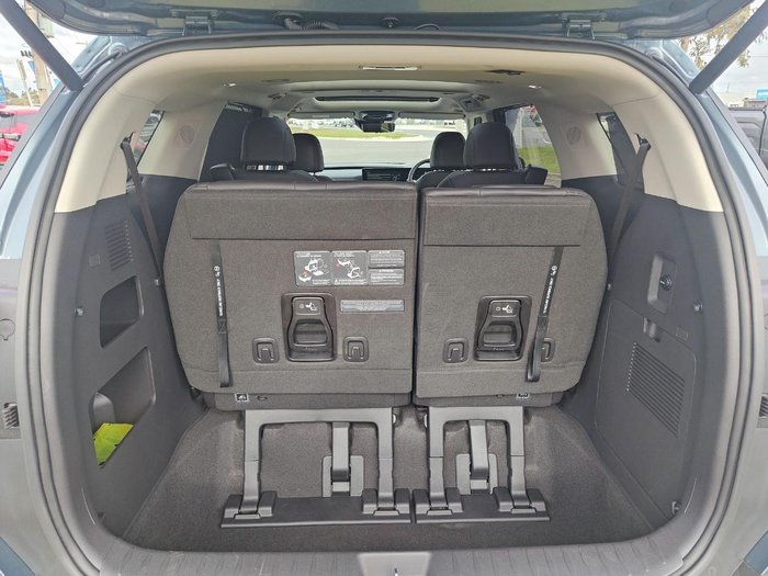2024 Kia Carnival GT-Line HEV