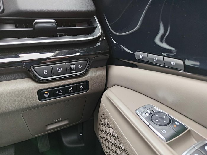 2024 Kia Carnival GT-Line HEV