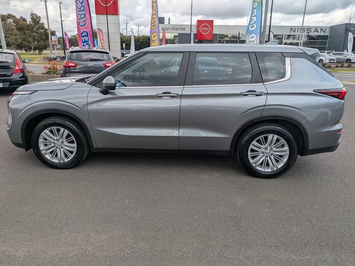 2022 Mitsubishi Outlander ES