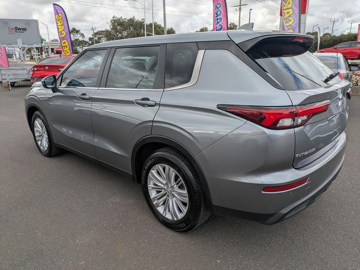2022 Mitsubishi Outlander ES