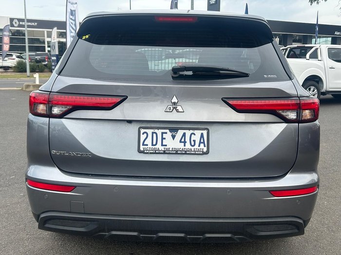 2022 Mitsubishi Outlander ES