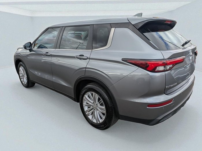 2022 Mitsubishi Outlander ES