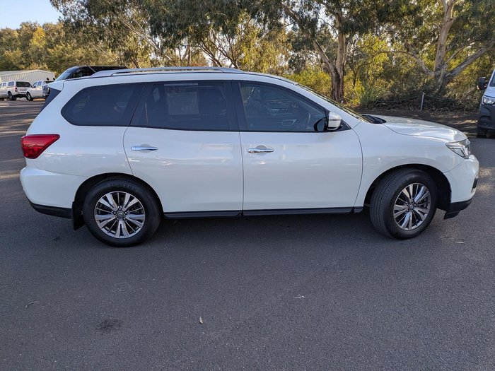2019 Nissan Pathfinder ST