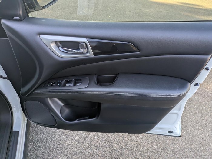 2019 Nissan Pathfinder ST