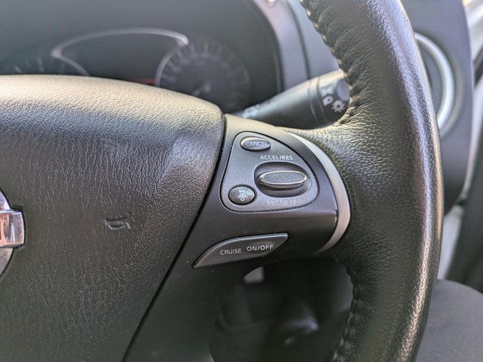 2019 Nissan Pathfinder ST