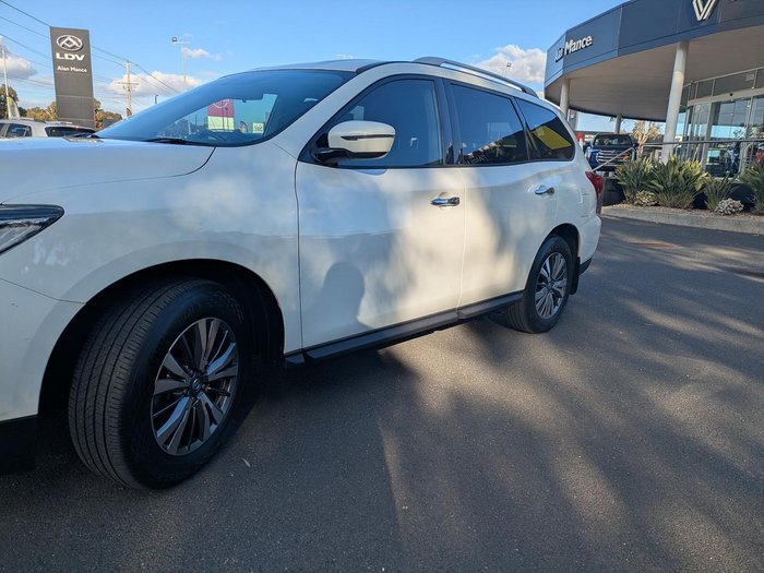 2019 Nissan Pathfinder ST
