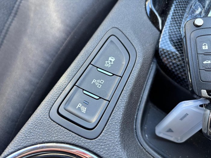 2016 Holden Commodore SV6 Black