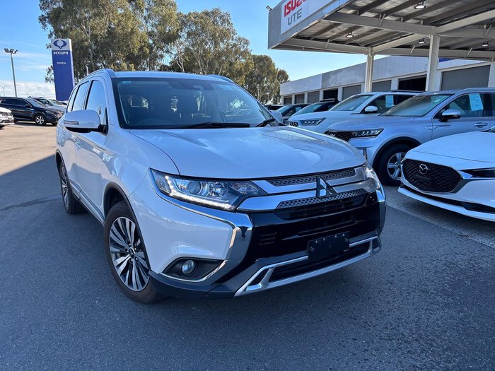 2021 Mitsubishi Outlander LS