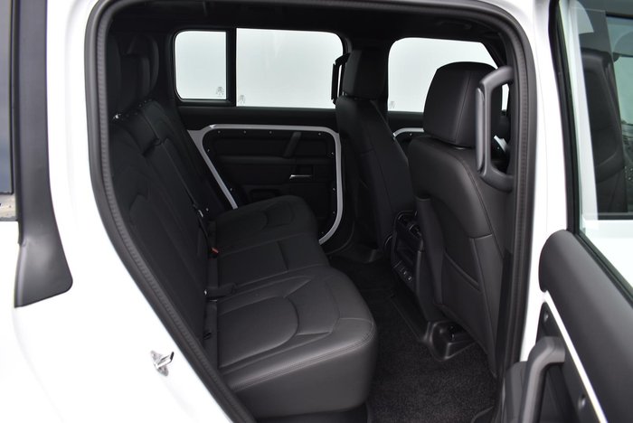2025 Land Rover Defender 110 D350 X-Dynamic SE L663 MY25.5 AWD Fuji White
