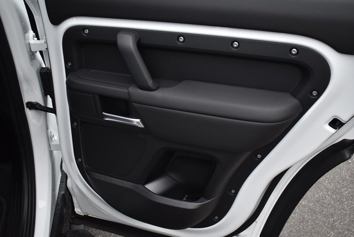 2025 Land Rover Defender 110 D350 X-Dynamic SE L663 MY25.5 AWD Fuji White