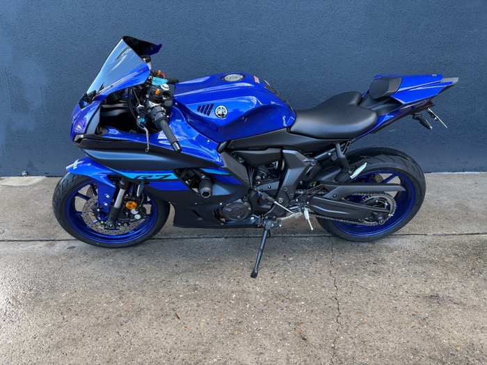 2024 Yamaha YZF-R7LA BLUE