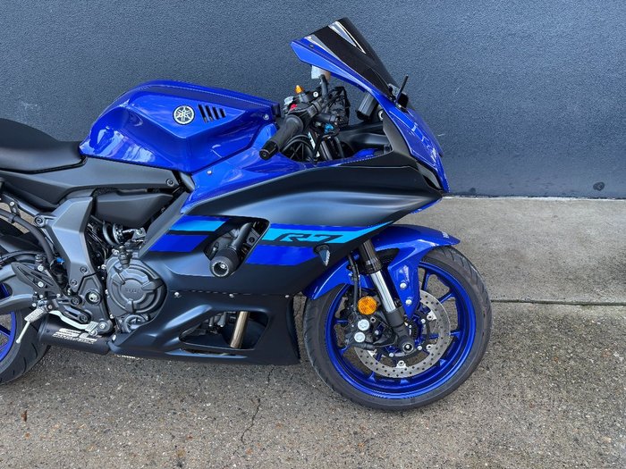 2024 Yamaha YZF-R7LA BLUE