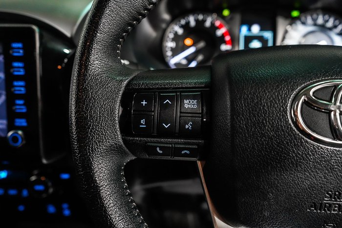 2021 Toyota Hilux SR5