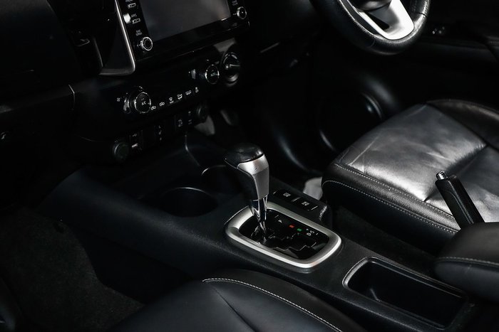 2021 Toyota Hilux SR5