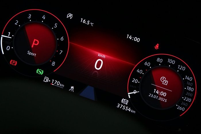 2022 Volkswagen Golf 110TSI R-Line