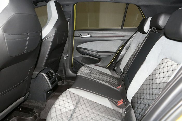 2022 Volkswagen Golf 110TSI R-Line