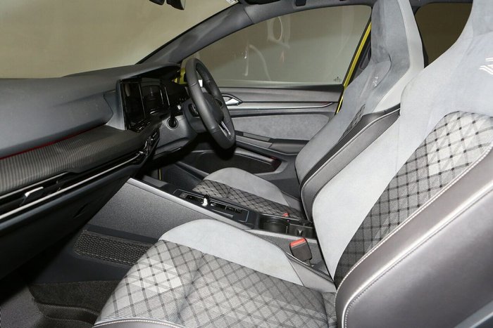 2022 Volkswagen Golf 110TSI R-Line