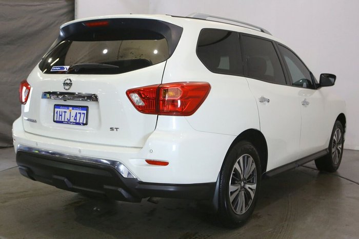 2018 Nissan Pathfinder ST