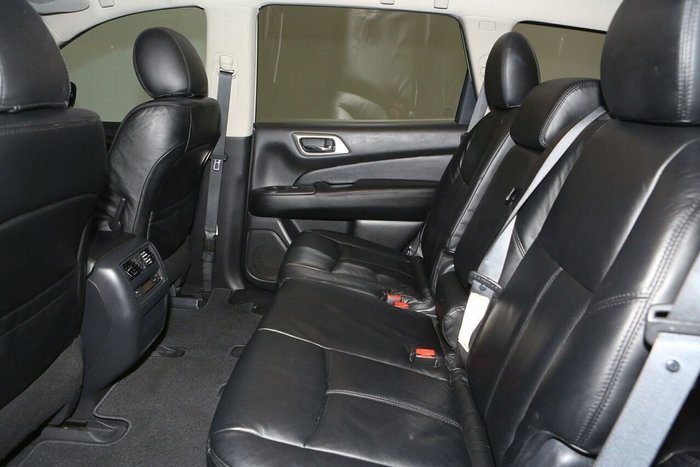 2018 Nissan Pathfinder ST