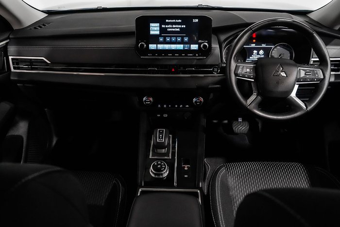 2024 Mitsubishi Outlander LS