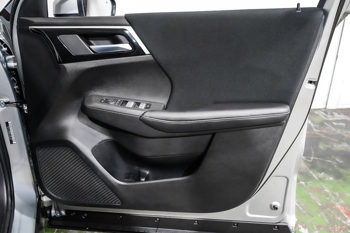 2024 Mitsubishi Outlander LS