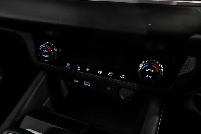 2024 Mitsubishi Outlander LS