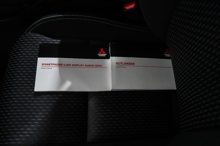2024 Mitsubishi Outlander LS
