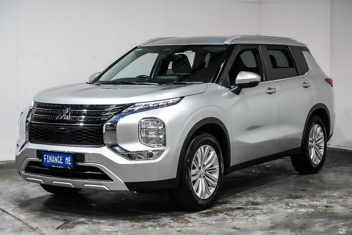 2024 Mitsubishi Outlander LS