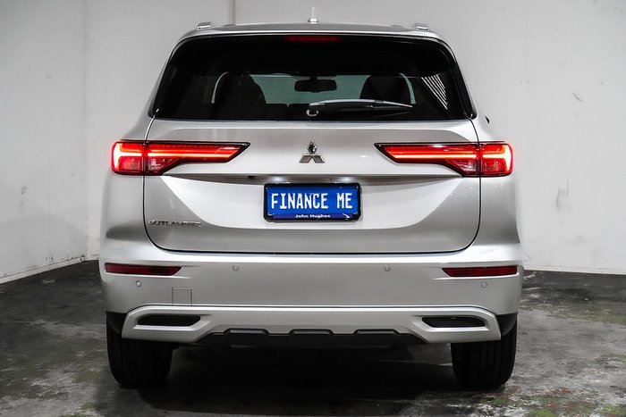 2024 Mitsubishi Outlander LS