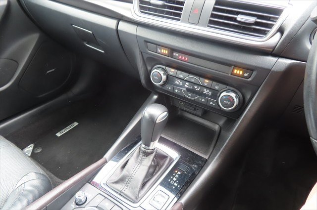 2018 Mazda 3 SP25 GT