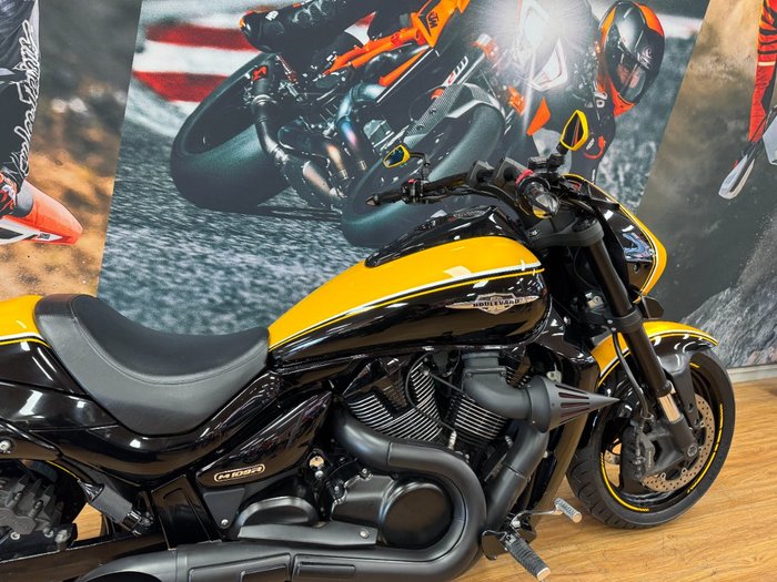 2014 Suzuki VZR 1800 BOULEVARD (M109R) YELLOW/BLACK