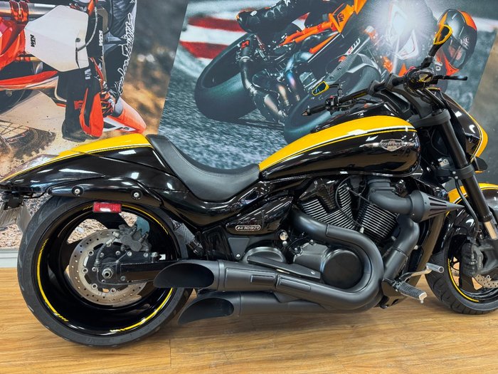 2014 Suzuki VZR 1800 BOULEVARD (M109R) YELLOW/BLACK