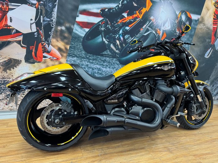 2014 Suzuki VZR 1800 BOULEVARD (M109R) YELLOW/BLACK