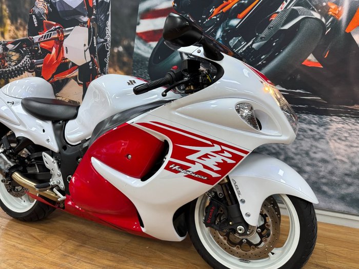 2017 Suzuki GSX1300RA (HAYABUSA) WHITE