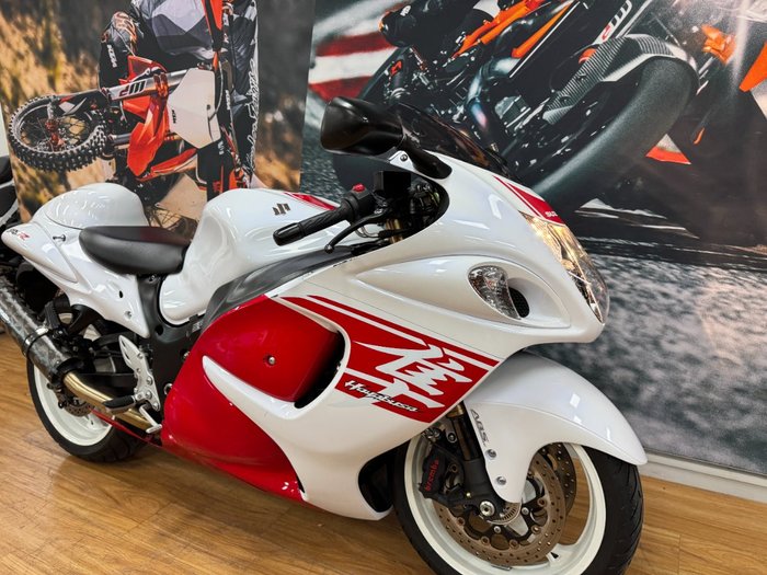 2017 Suzuki GSX1300RA (HAYABUSA) WHITE