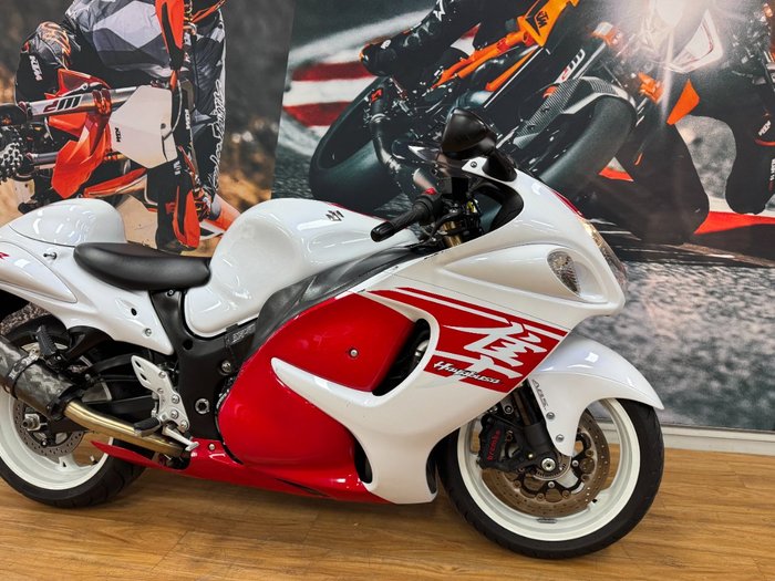 2017 Suzuki GSX1300RA (HAYABUSA) WHITE